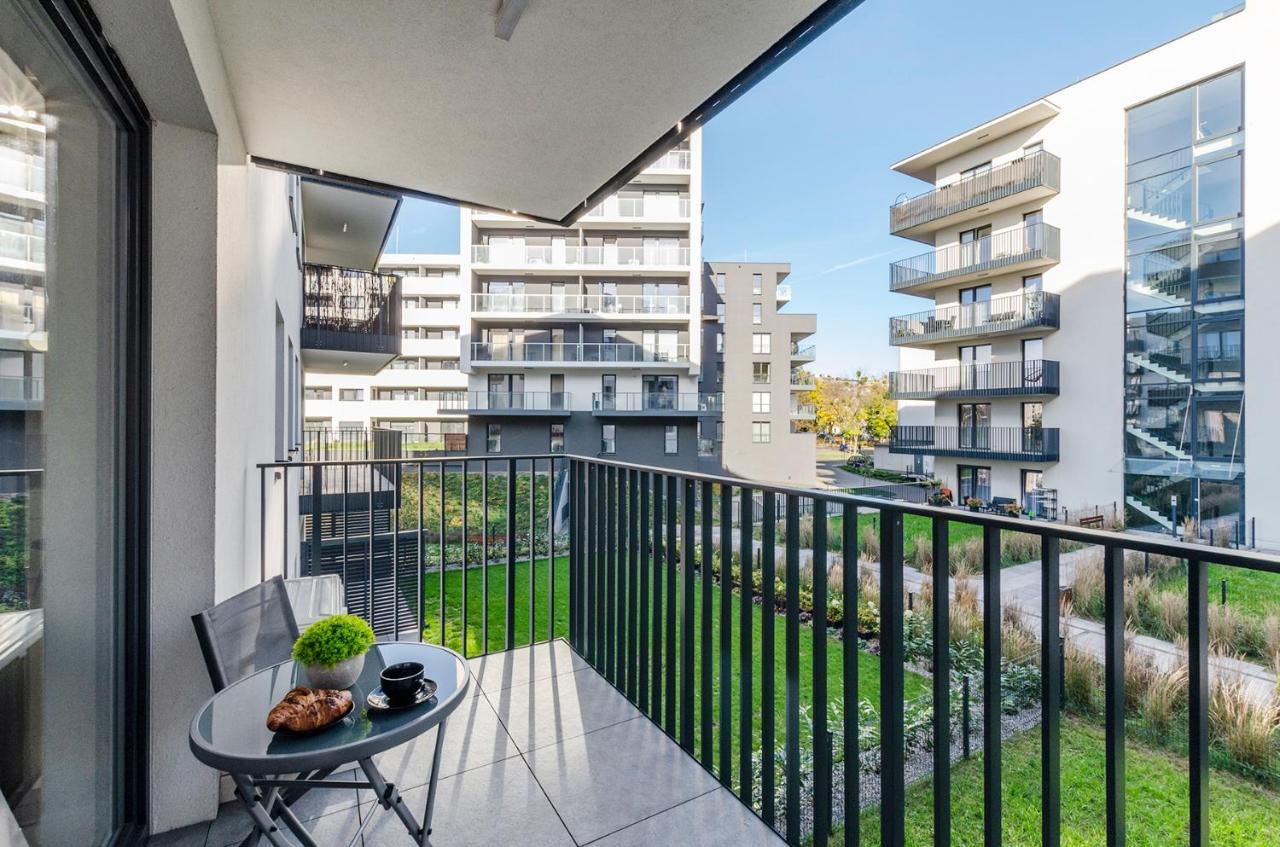 Sky Home- Blue Apartament -Manufaktura, Bezplatny Parking, Klima, Dostep Na Kod 罗兹 外观 照片